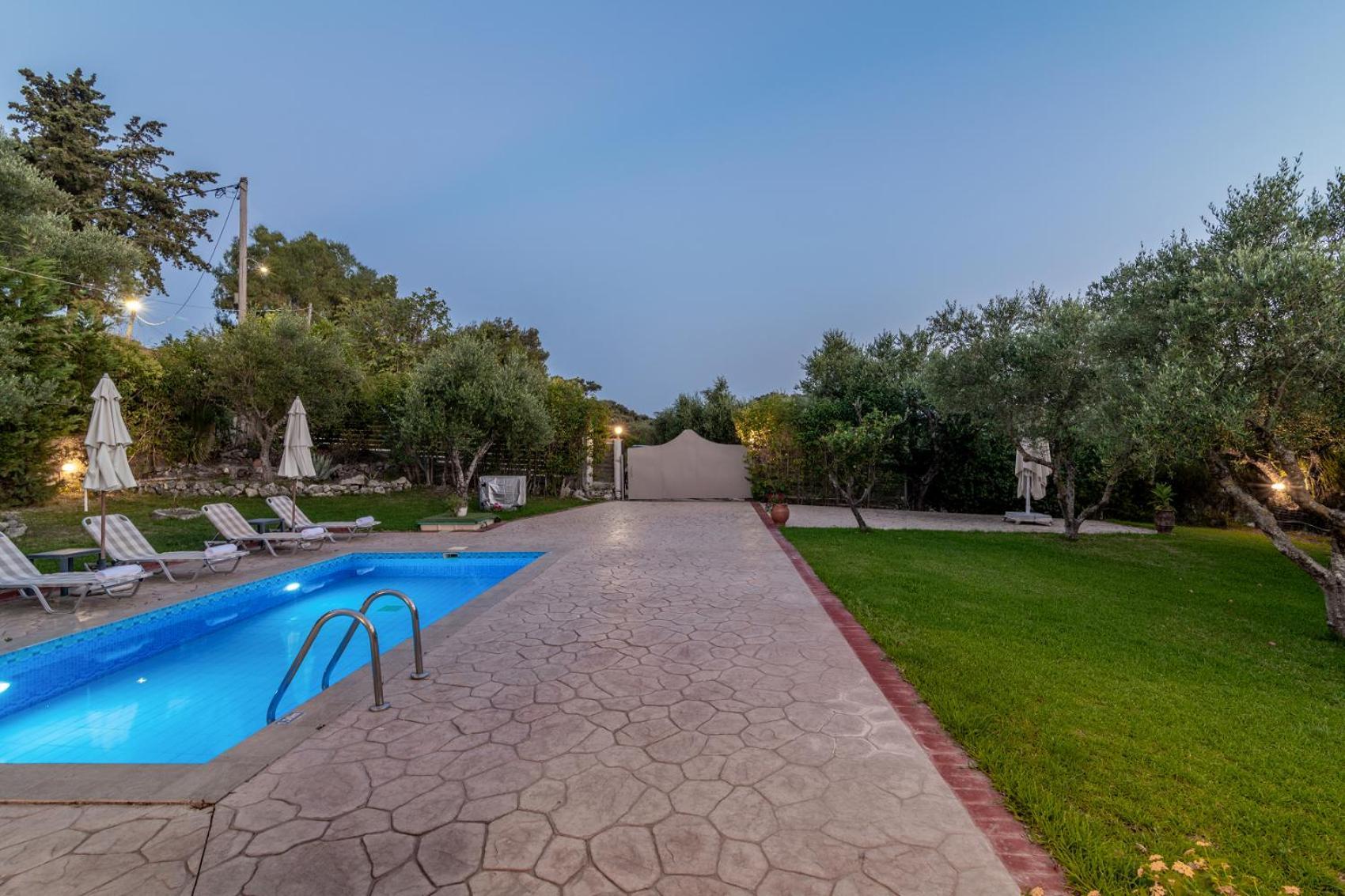 Planos Villa Ngoại thất bức ảnh